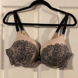 Torrid Push-Up Plunge 360° Back Smoothing Bra, 40D, EUC